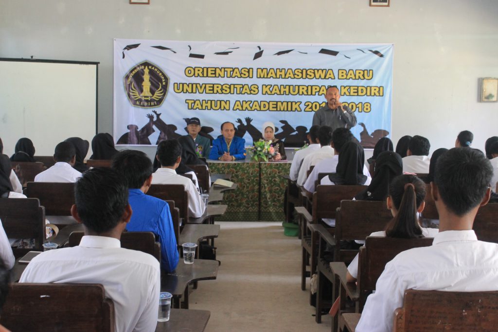 Orientasi Mahasiswa Baru Universitas Kahuripan Kediri 