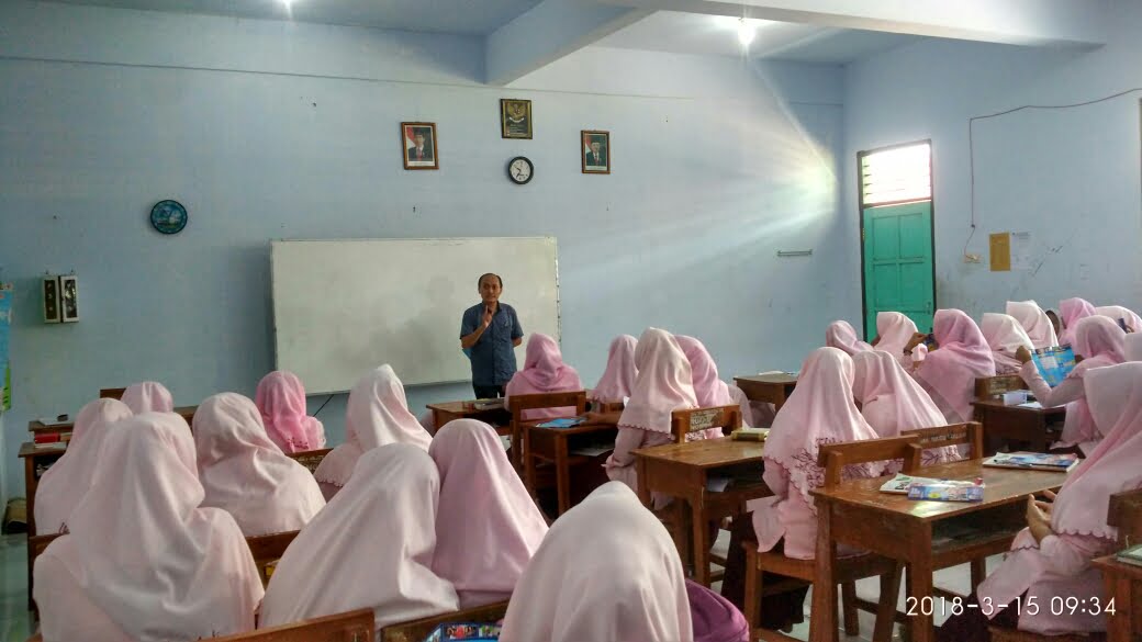 universitas kahuripan kediri, ukk, kampus kediri, kuliah kediri, kampung inggris, karyawan kediri, swasta kediri, pare kediri, sosialisasi kampus