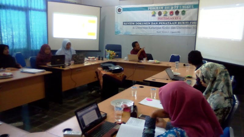 universitas kahuripan kediri, kampus kediri, kampus inggris, perguruan tinggi kediri, universitas muhammadiyah malang, PT asuh, PT unggul