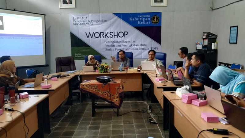 bimtek, universitas kahuripan kediri, kahuripan, pare, kampung inggris, kuliah, penelitian, dosen, hibah