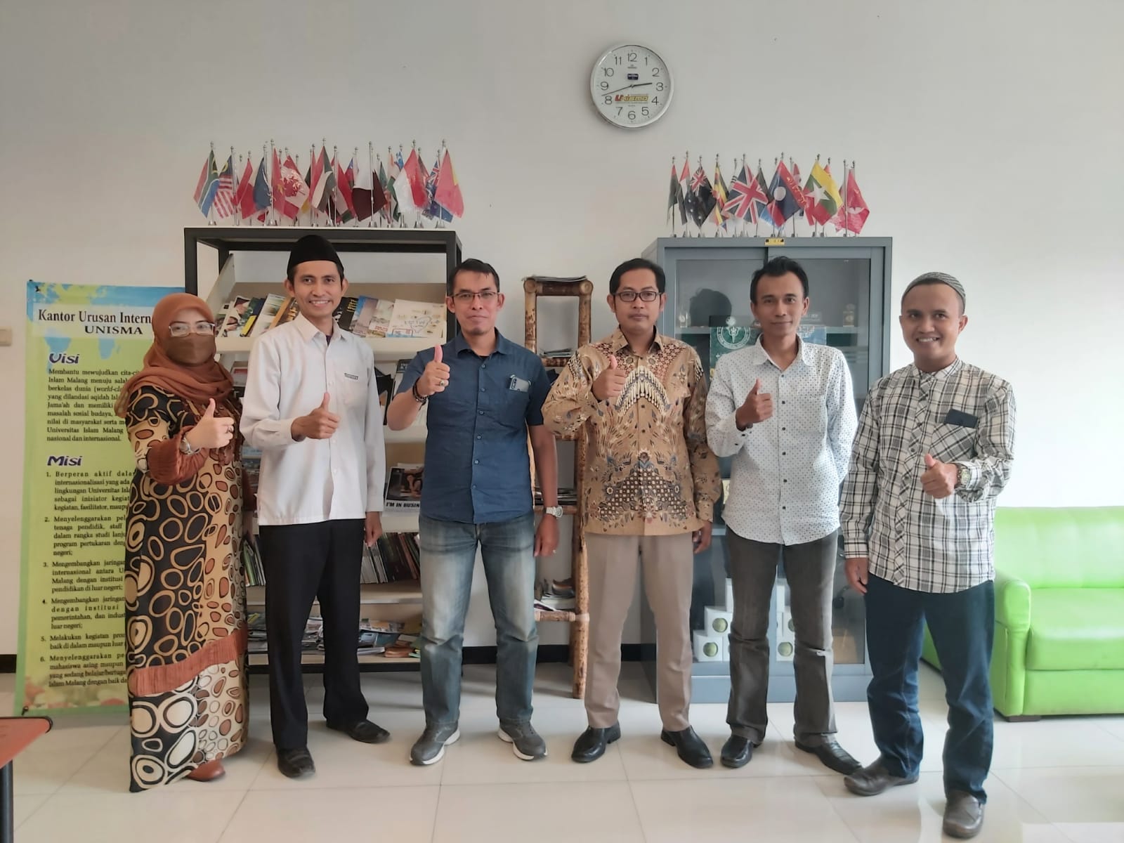 Humas Universitas Kahuripan Kediri menimba ilmu kepada kantor urusan Internasional Universitas Islam Malang